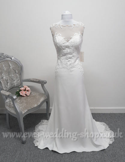 Sweetheart ivory nude crepe  wedding dress UK 14
