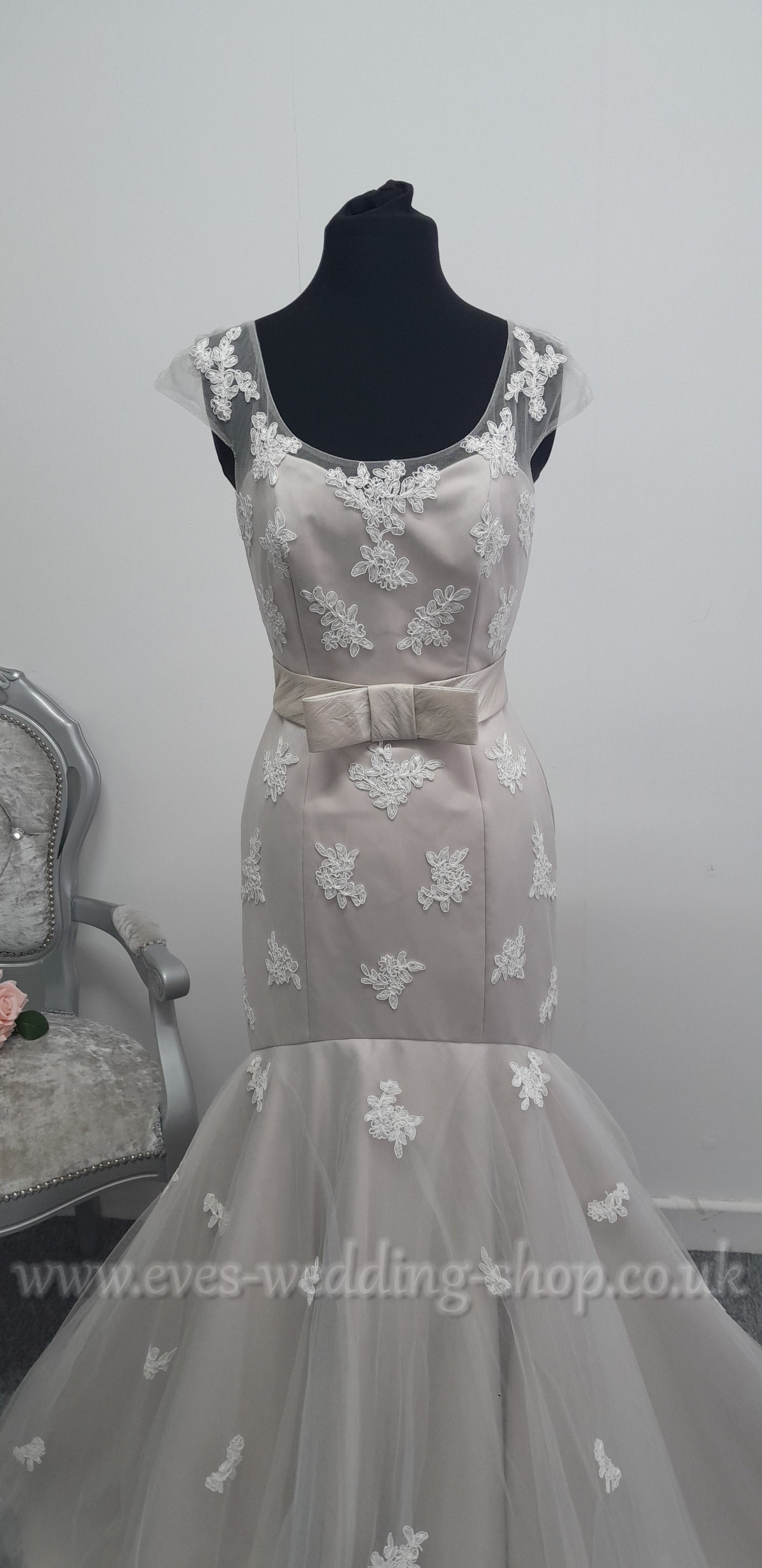 Lou Lou bridal grey wedding dress with bow UK 10