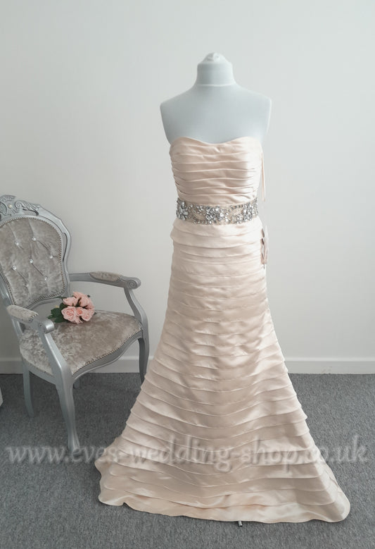 Beautiful gold Jovani prom / wedding dress Us 6 / UK size 10
