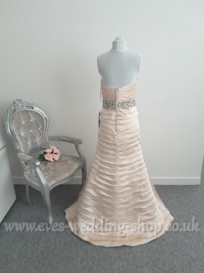 Beautiful gold Jovani prom / wedding dress Us 6 / UK size 10