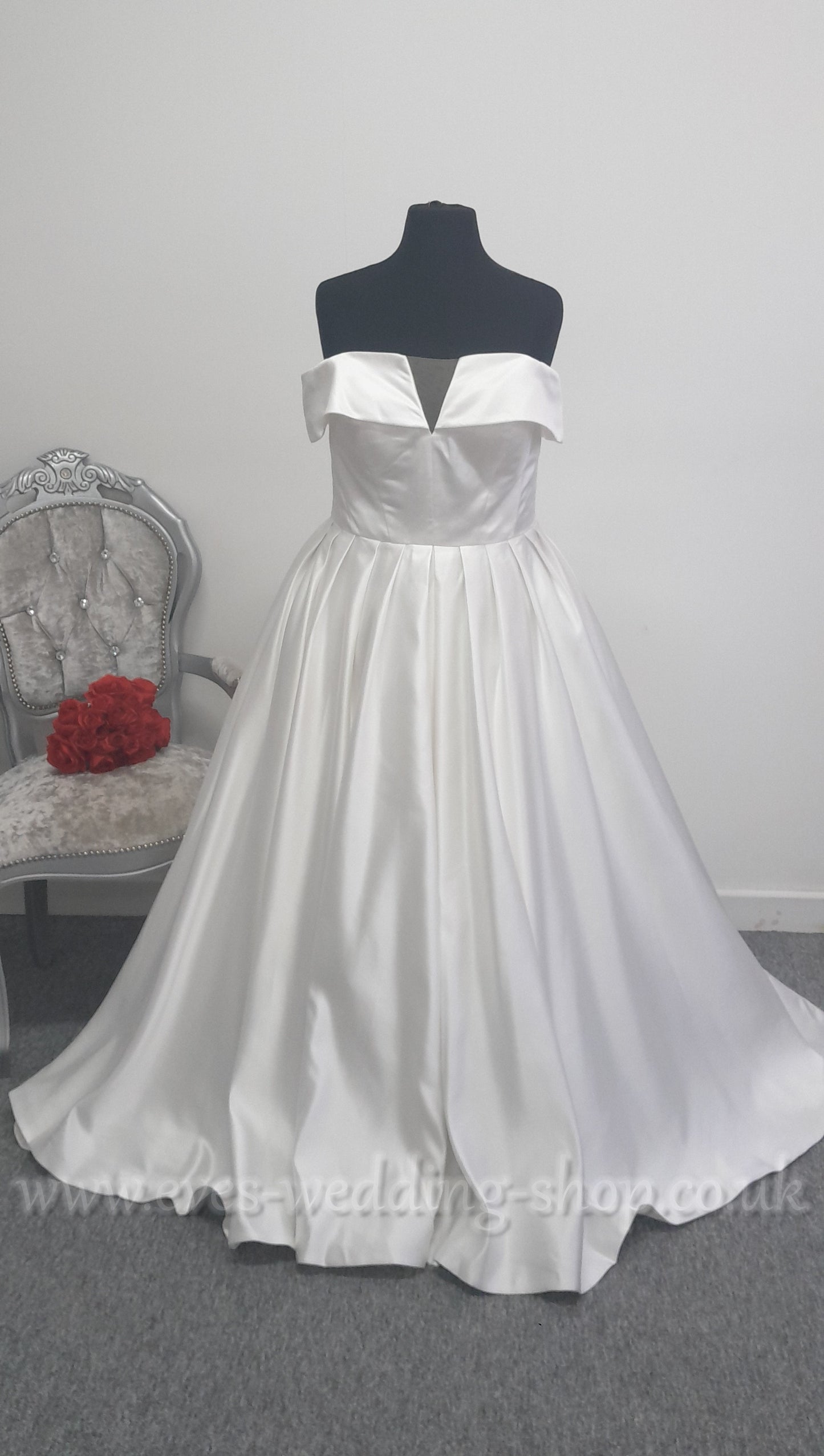Ivory satin wedding dress UK 18