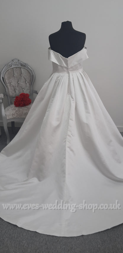 Ivory satin wedding dress UK 18