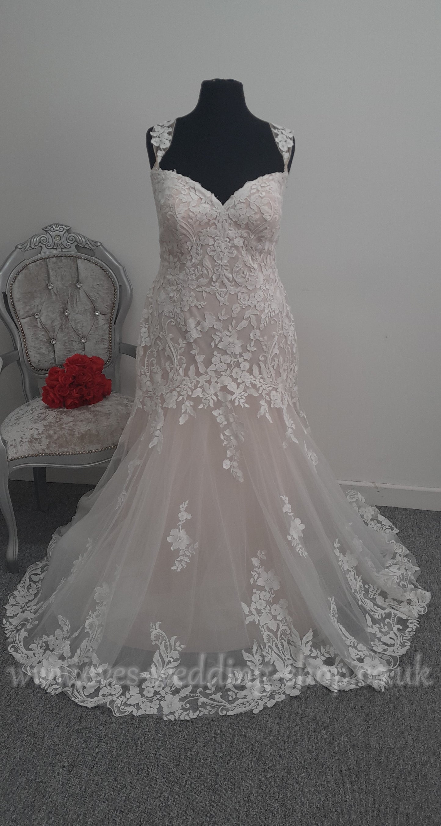 Almond ivory wedding dress with off shoulder straps UK 22
