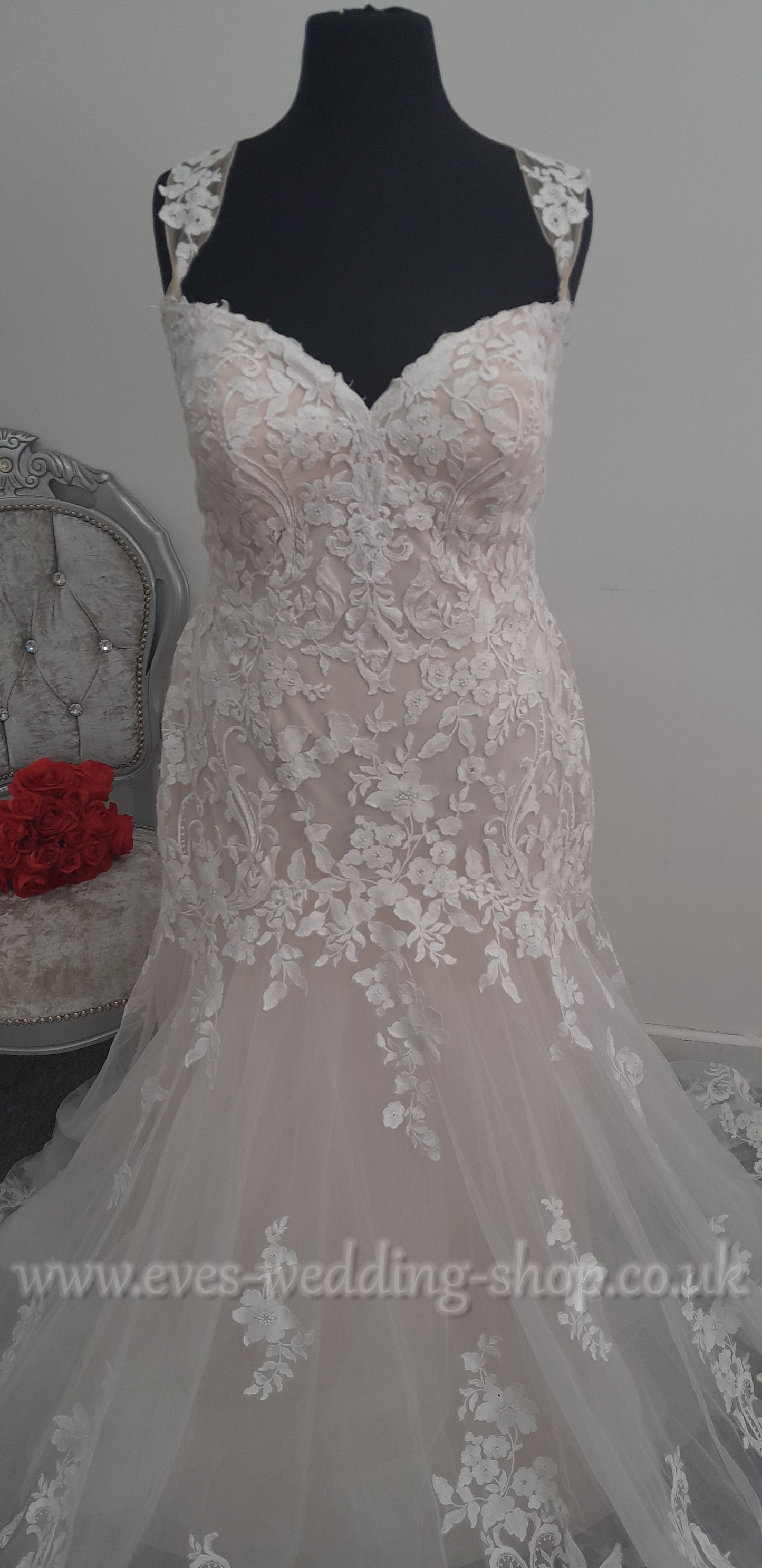 Almond ivory wedding dress with off shoulder straps UK 22