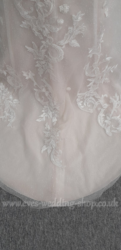 Oleg Cassini glitter ivory / stone colour wedding dress US 26, UK 28