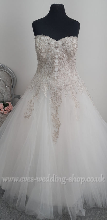 Michelle Bridal MB1819 ivory princess wedding dress US 26, UK 28
