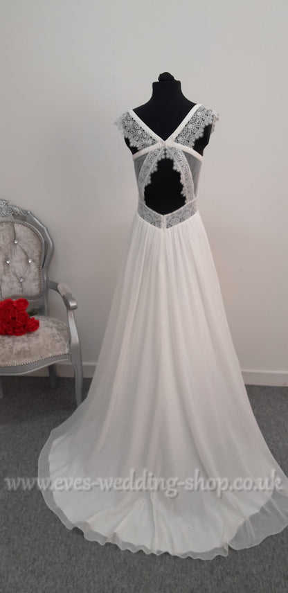 Kelsey Rose ivory wedding dress UK 8