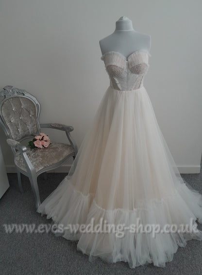 Luce Sposa ivory champagne wedding dress US 10