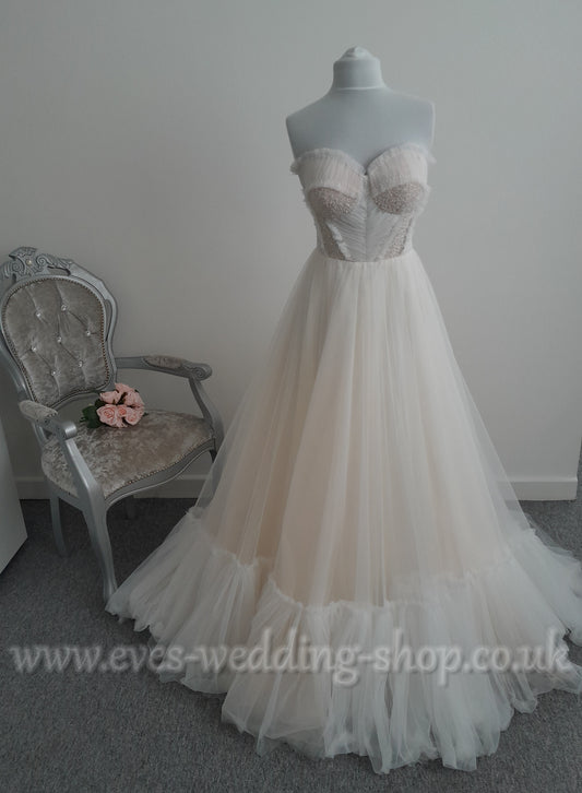 Luce Sposa ivory champagne wedding dress US 10