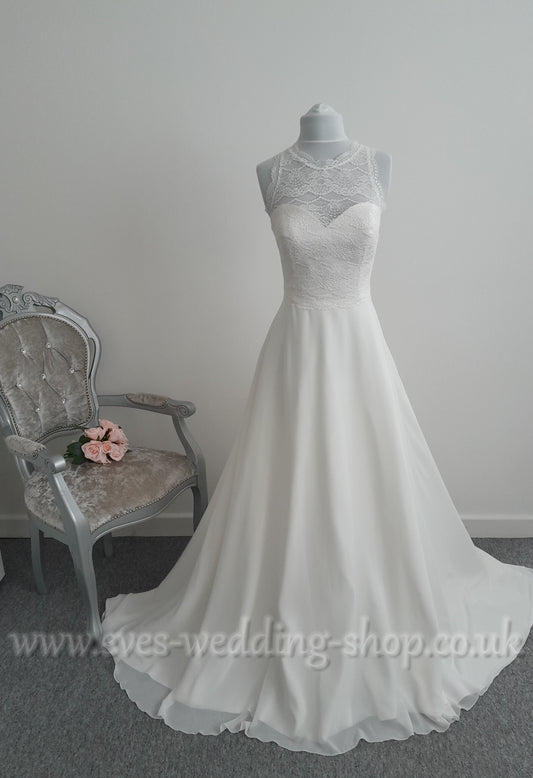 Bianco Evento ''Nala'' ivory chiffon wedding dress UK 12, EU 40