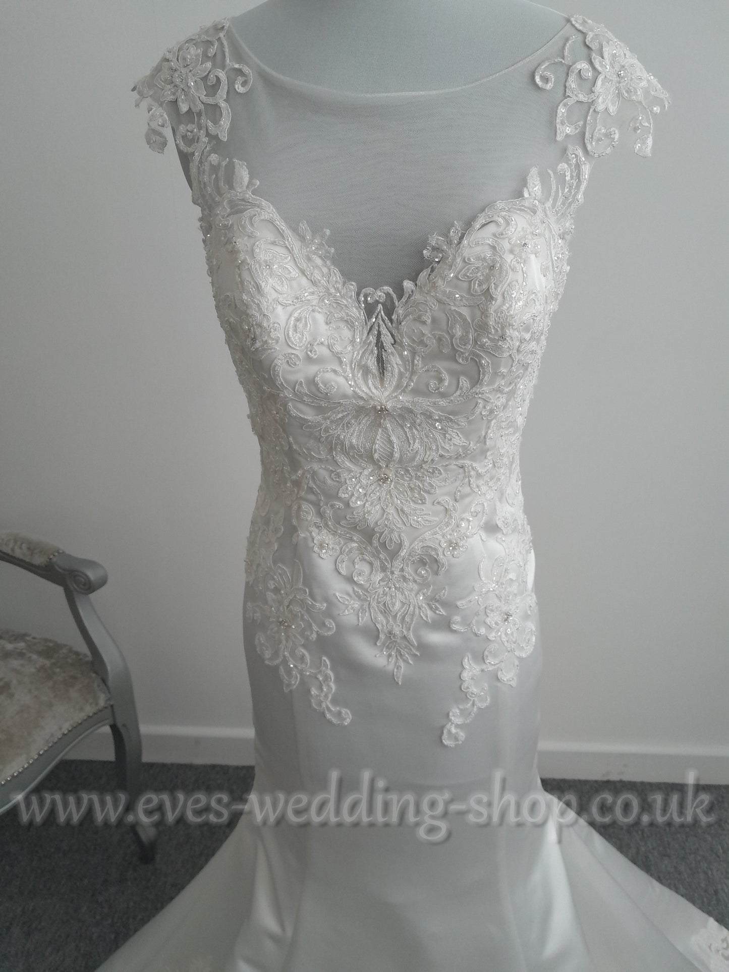 Berketex ''Riley''  ivory wedding dress with lace cut out train UK 12