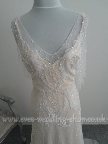 Ellis bridal 18084 ivory almond wedding dress with removable cape UK 14