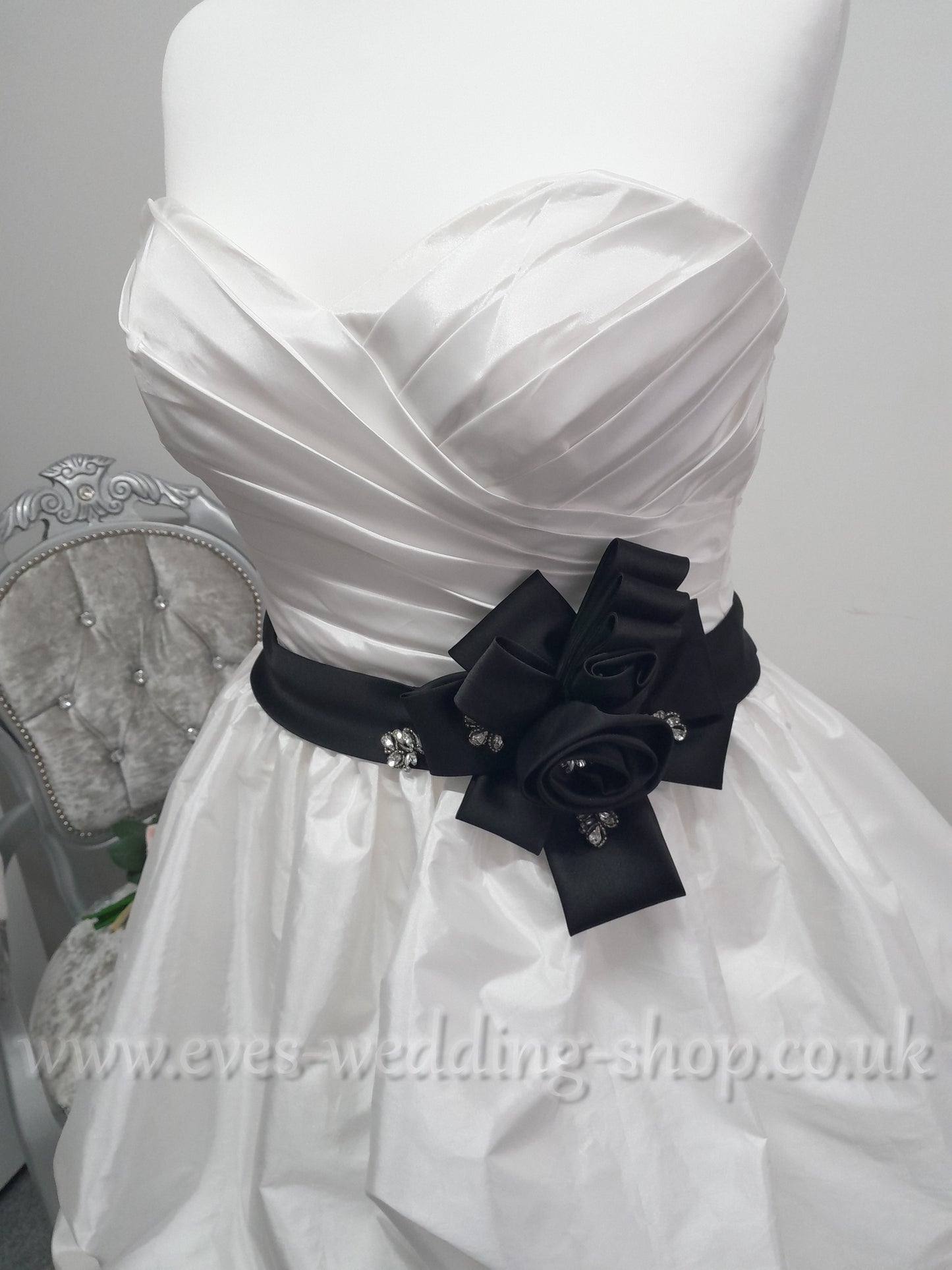 Alfred Angelo wedding dress with black belt UK 16