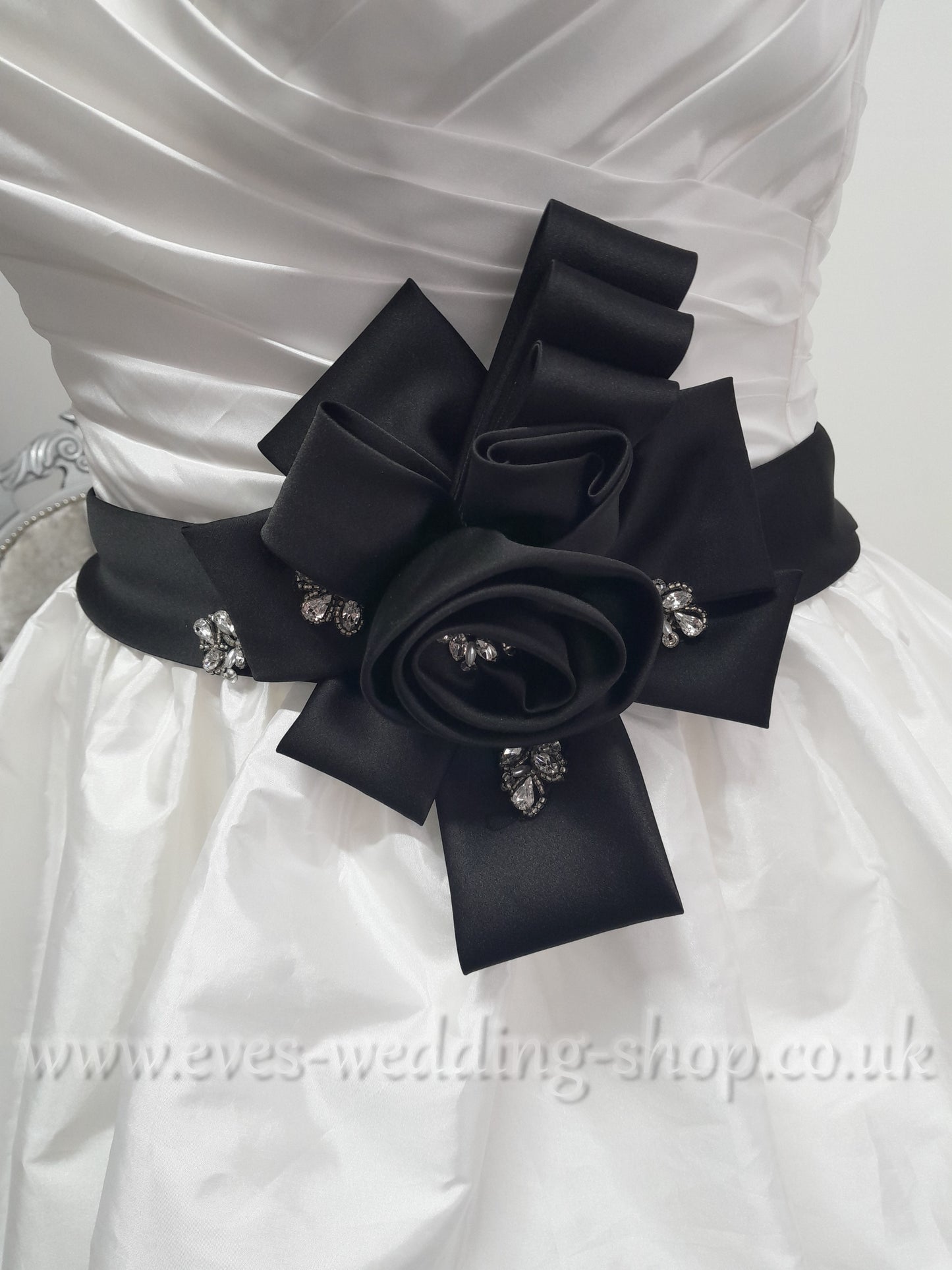 Alfred Angelo wedding dress with black belt UK 16