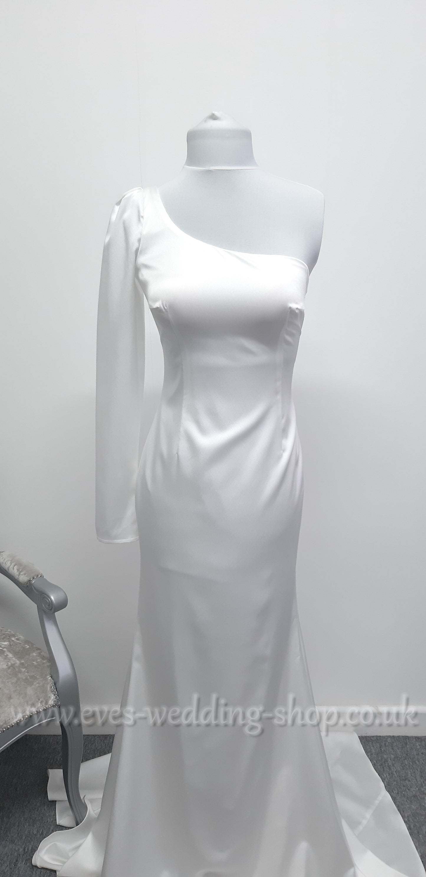 Liri bridal ivory wedding dress with one sleeve EU 40 , UK 10