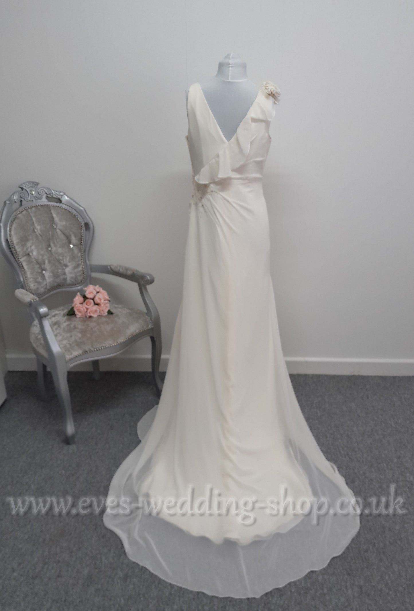 Eden bridals dark ivory V neck wedding dress UK 8