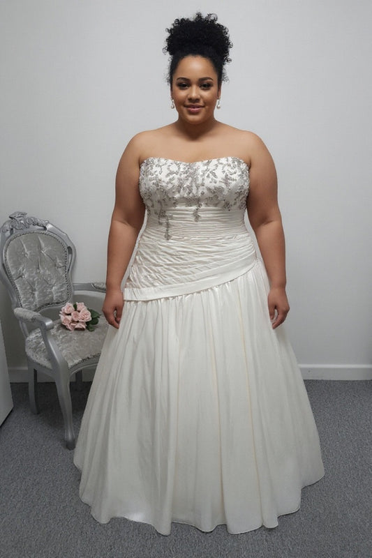 Sonsie SON91017 new ivory wedding dress UK size 26