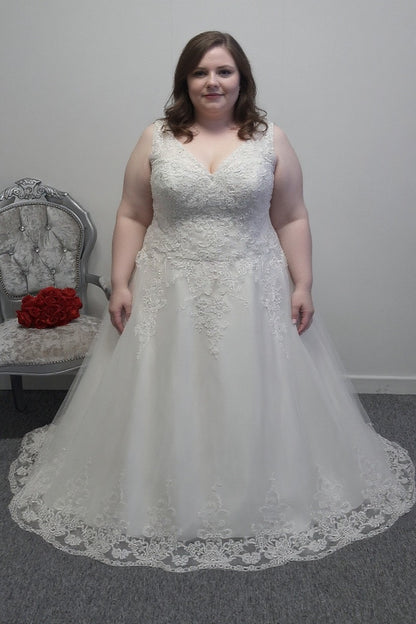 Beautiful brides by Special day ivory tulle lace wedding dress UK 28