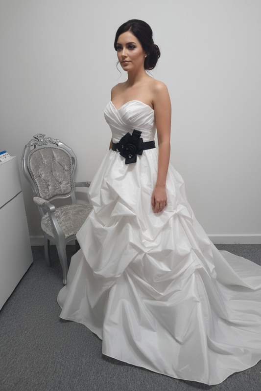 Alfred Angelo wedding dress with black belt UK 16