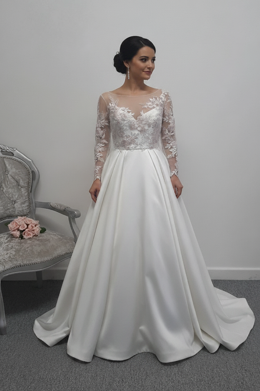 E. Ferrara ivory / floral bodice mikado satin wedding dress UK 10 with sleeves