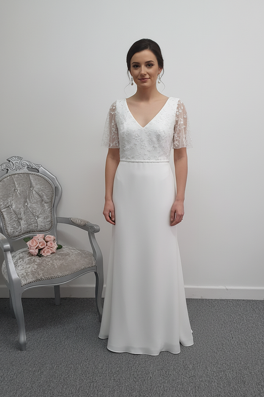 Ivory crepe wedding dress with sleeves UK 12