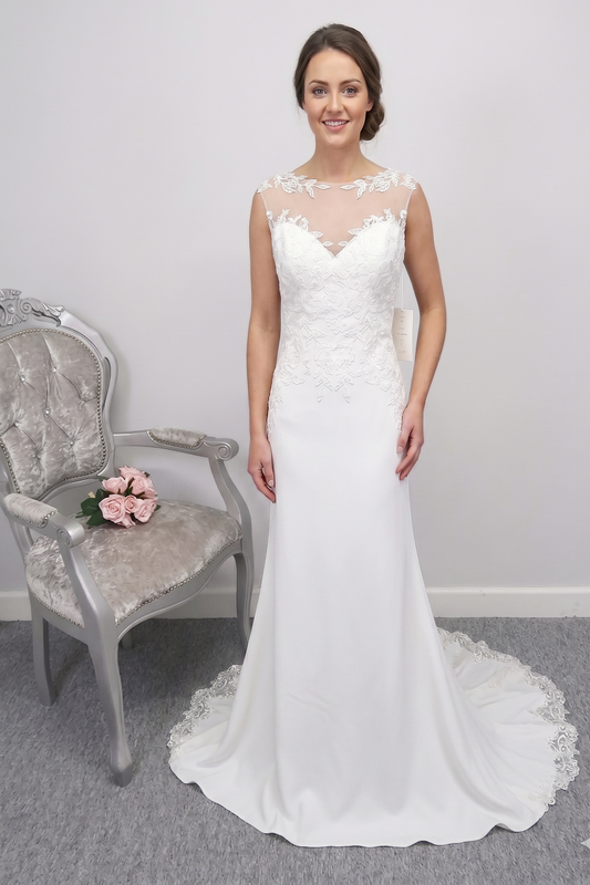 Sweetheart ivory nude crepe  wedding dress UK 14