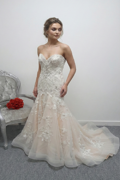Beautiful Anna Lizh ivory/rum pink wedding dress with floral detail UK 14