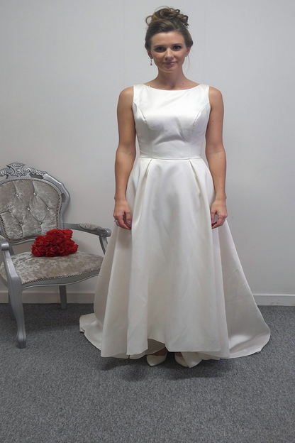 Freda Bennet ''Madison'' high low wedding dress UK 6