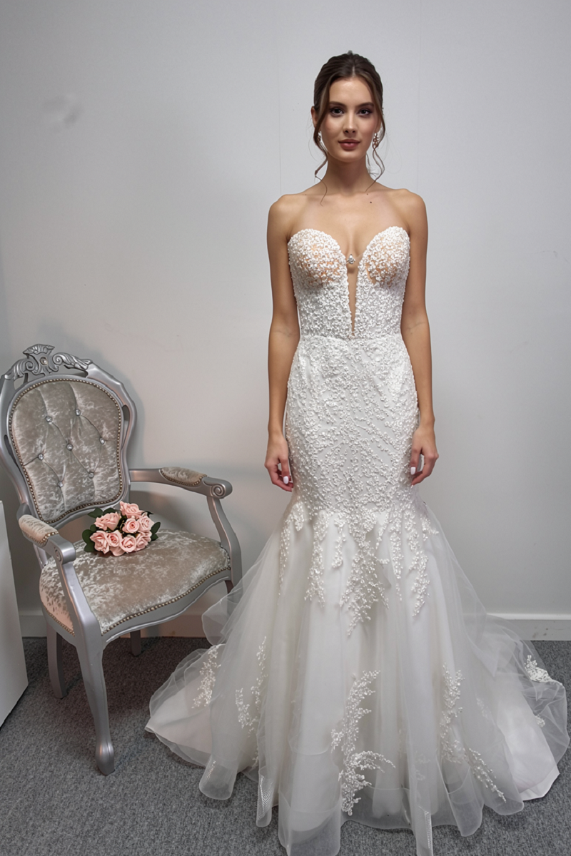 Tara Keely ''Regina'' by Lazaro ivory off shoulder mermaid wedding dress UK 12
