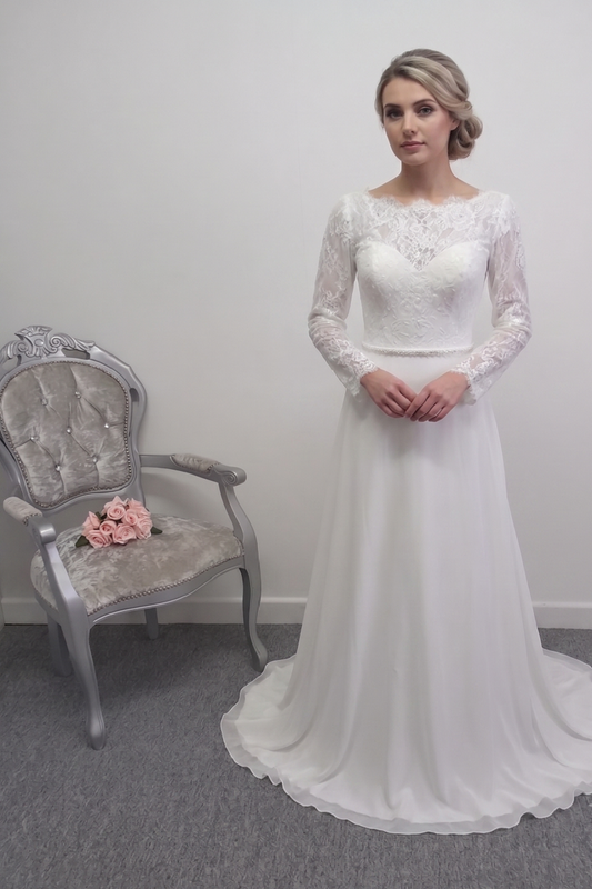 Berketex ivory wedding dress with sleeves UK 10 or size UK 22