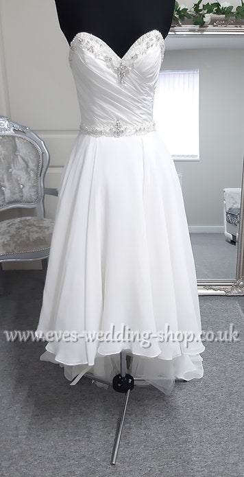 Beautiful ivory dip hem chiffon beach wedding dress UK 8