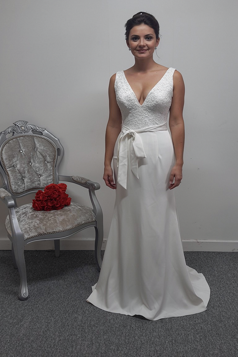 Freda Bennet ivory crepe wedding dress UK 6