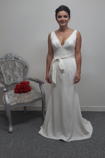 Freda Bennet ivory crepe wedding dress UK 6