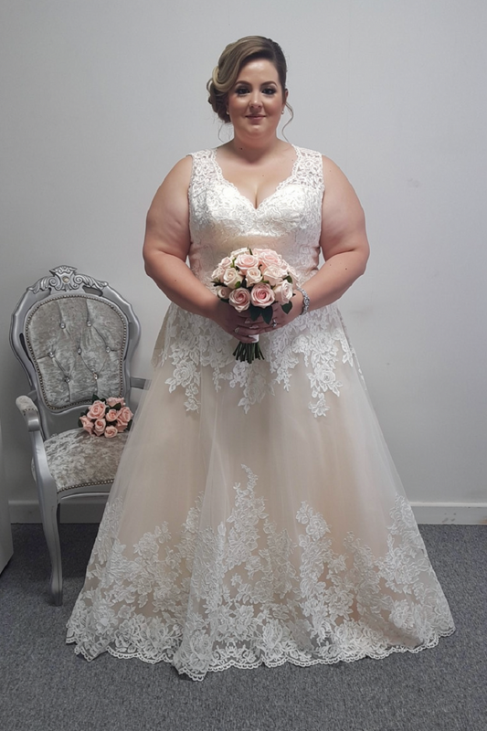 David's Bridal ivory / champagne wedding dress US 20, UK 22
