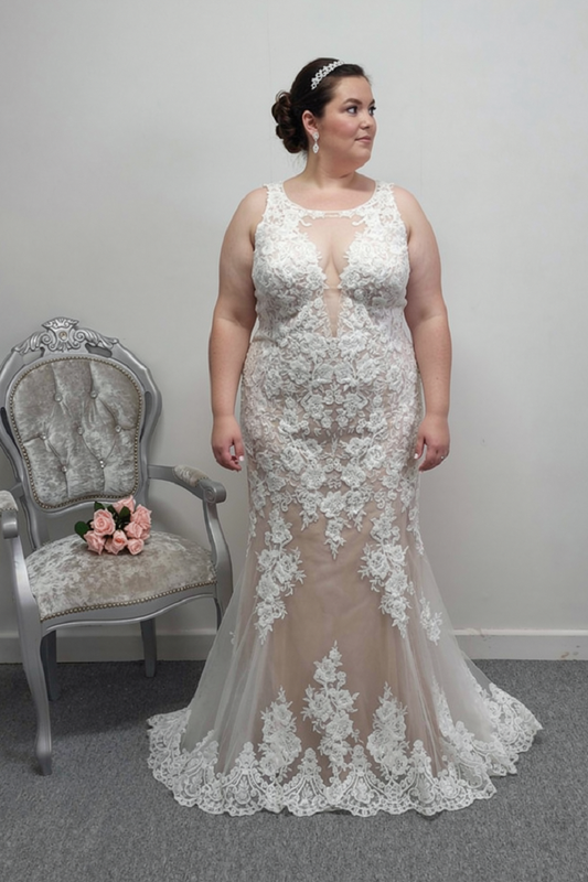 David's Bridal ivory bisque wedding dress US 24/ UK 26