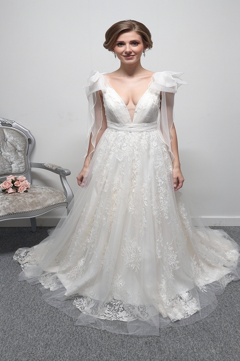 Charlotte Bridal ivory wedding dress UK 10