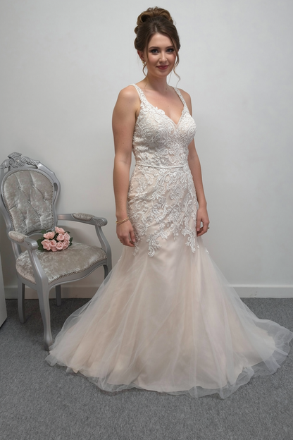Victoria Kay ivory rum pink  tulle lace mermaid wedding dress UK 18