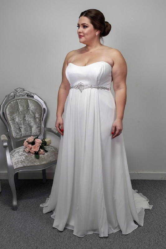 Michael Nolte white chiffon wedding dress US 24- UK 26/28