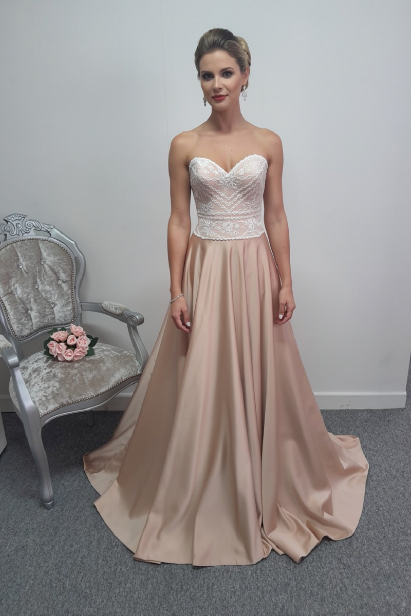 Amanda Wyatt ''Renatta'' mocha ivory A-line wedding dress UK 8