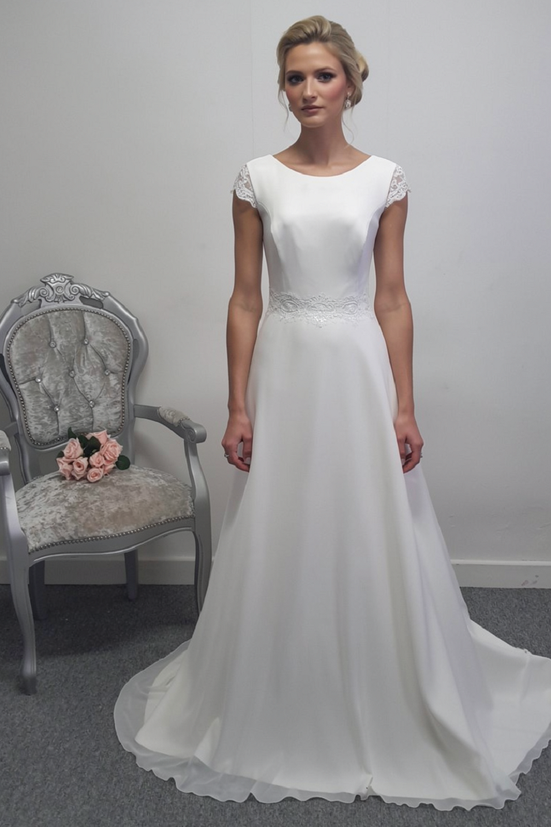 Bianco Evento ''Letizia'' wedding dress EU 42 - UK 14