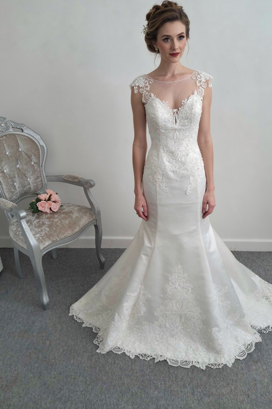 Berketex ''Riley''  ivory wedding dress with lace cut out train UK 12