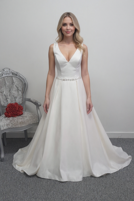 Venus ivory V-neck wedding dress UK 14