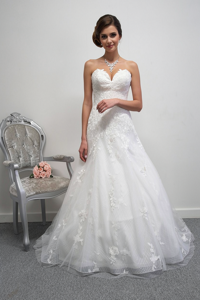 Eternity bride D5843 A line ivory wedding dress UK 14