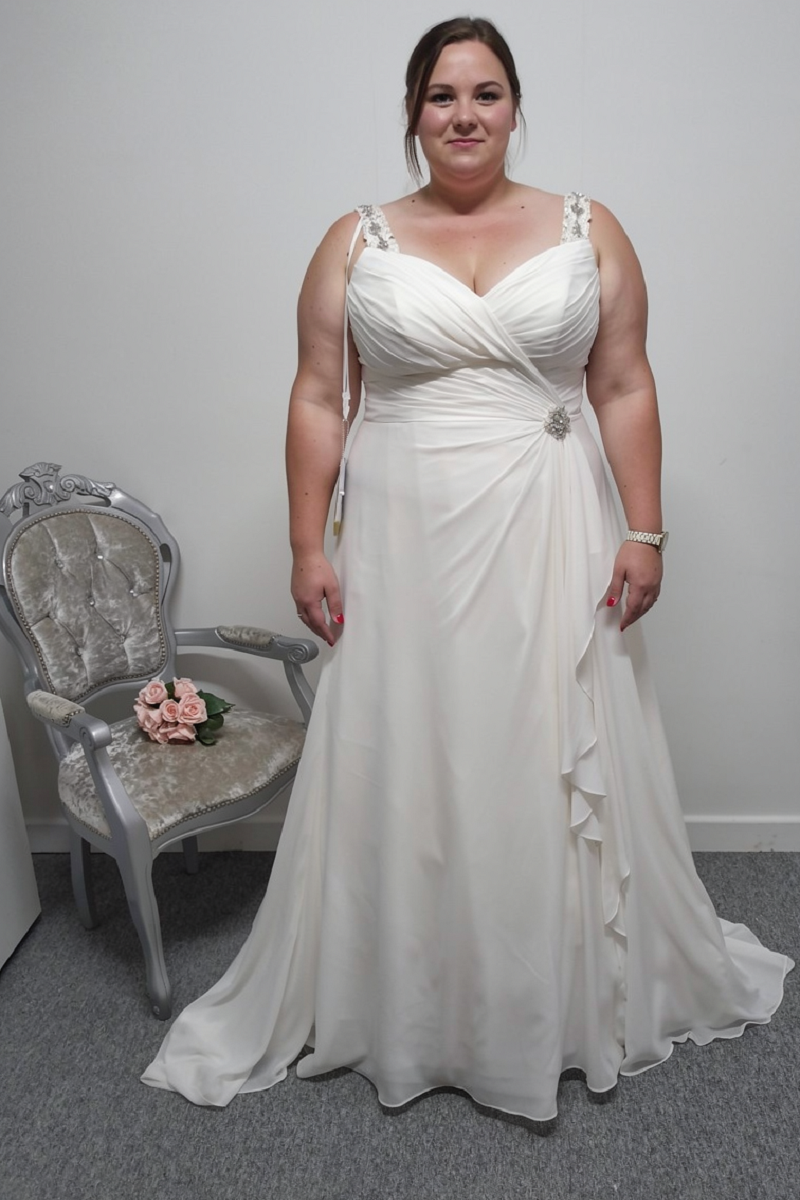 Sonsie ivory chiffon wedding dress UK 18
