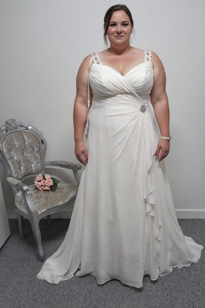 Sonsie ivory chiffon wedding dress UK 18