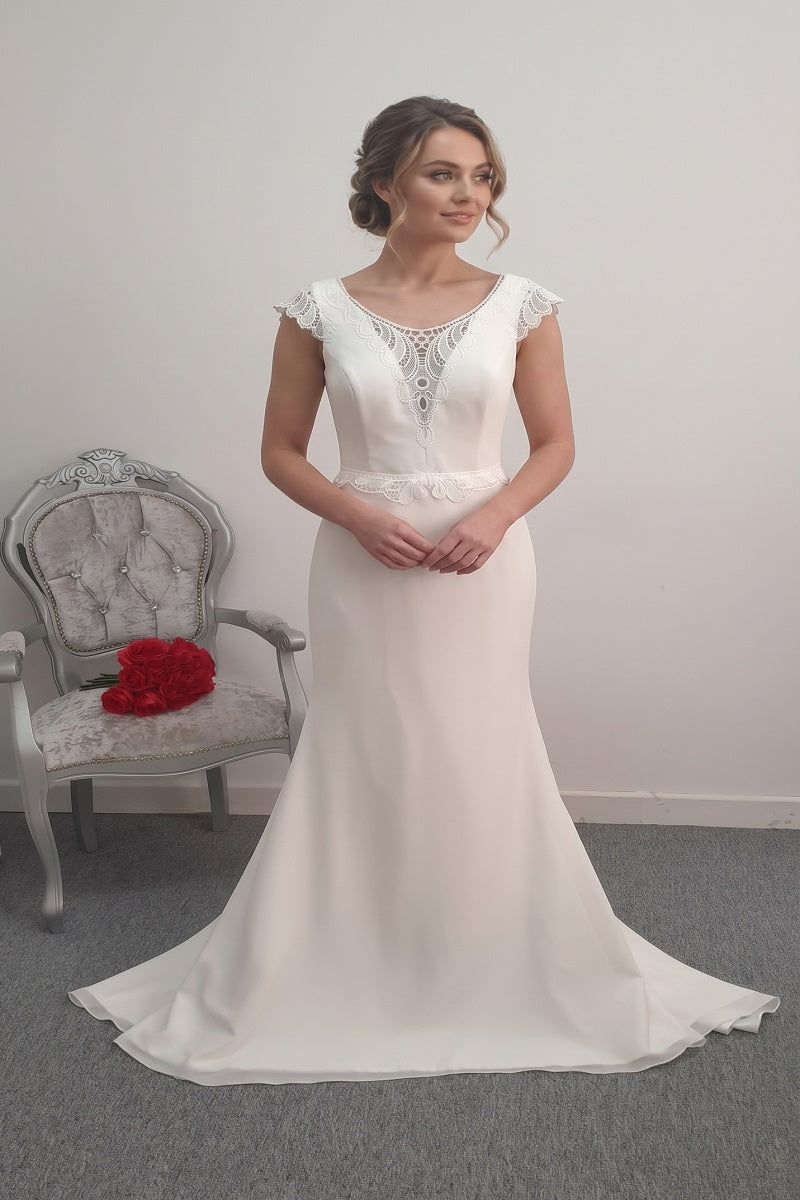 Angela Bianca ivory chiffon wedding dress EU 42, UK 12