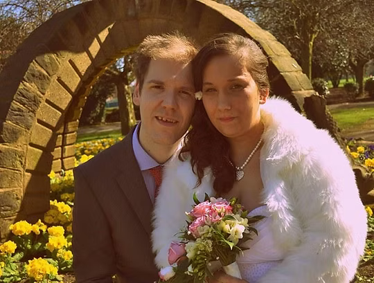 Carly with husband ♡