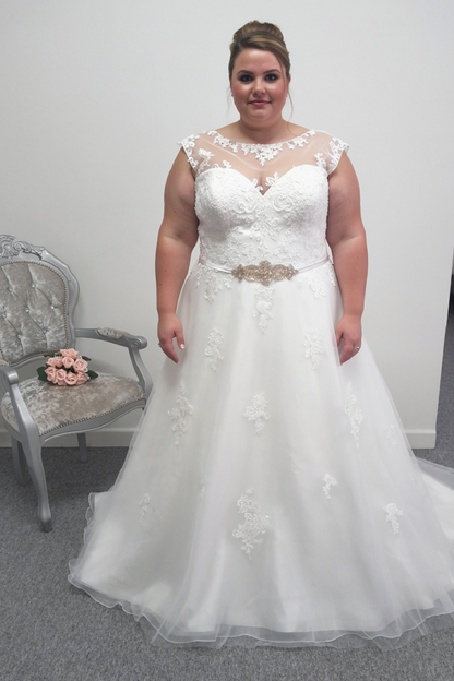 Eternity bride D5633 ivory wedding dress UK 24