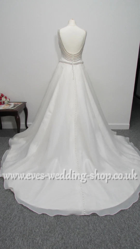 Ronald Joyce Tiffany ivory wedding dress with hidden pockets Uk 10