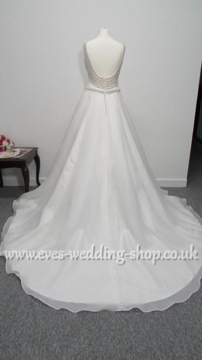 Ronald Joyce Tiffany ivory wedding dress with hidden pockets Uk 10